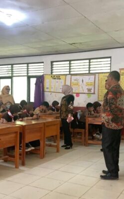 Gembira, Peserta Ujian Kerjakan Soal Lebih Praktis