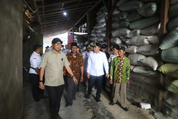 Dari Pupuk Hayati hingga KUR, Bupati Parosil dan Gubernur Lampung Perkuat Ekonomi Petani BNS