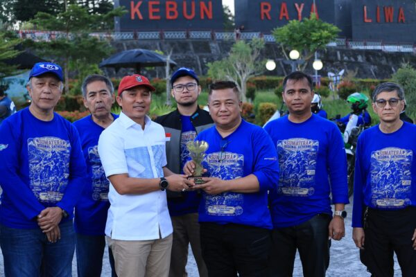 Bupati Parosil Sambut Ratusan Rider IMBI di Kebun Raya Liwa, Kenalkan Potensi Lampung Barat