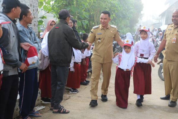 Lewat GAMAS, Bupati Parosil Ajak Ayah di Lampung Barat Aktif Dampingi Pendidikan Anak